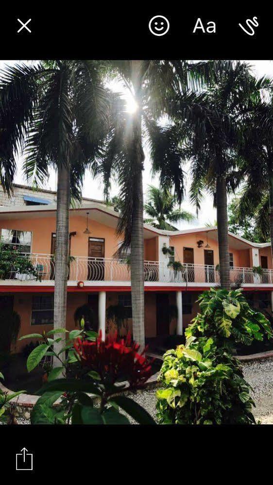 Palm Inn Hotel Port-au-Prince Zewnętrze zdjęcie
